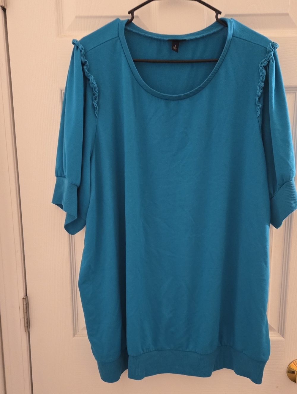 Relaxed Crewneck Women's Top in Teal - Lightweight Short Sleeve